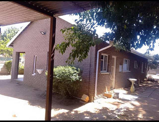 3 BEDROOM HOUSE FOR SALE IN RUSTENBURG CENTRAL